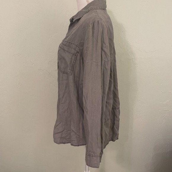 Gray Button Down Shirt with Split Hem Back - Picture 4 of 10